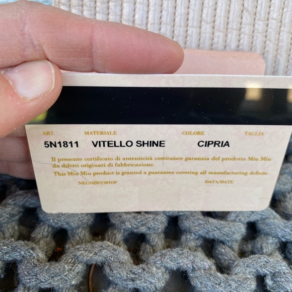 NEW MIU MIU CLUTCH WRISTLET WITH AUTHENTICITY CARD VITELLO SHINE CIPRIA PRADA - Picture 5 of 13